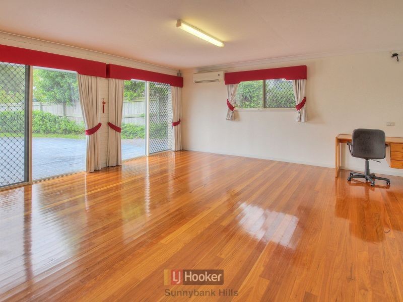 11 Yewleaf Place, Calamvale QLD 4116