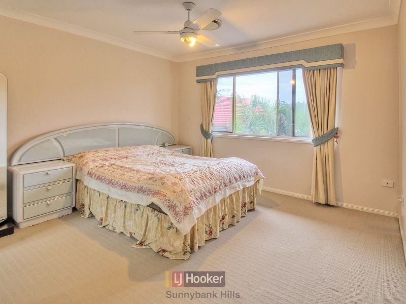 11 Yewleaf Place, Calamvale QLD 4116