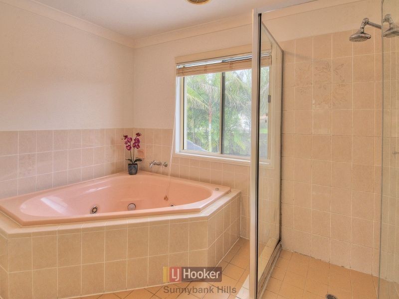 11 Yewleaf Place, Calamvale QLD 4116