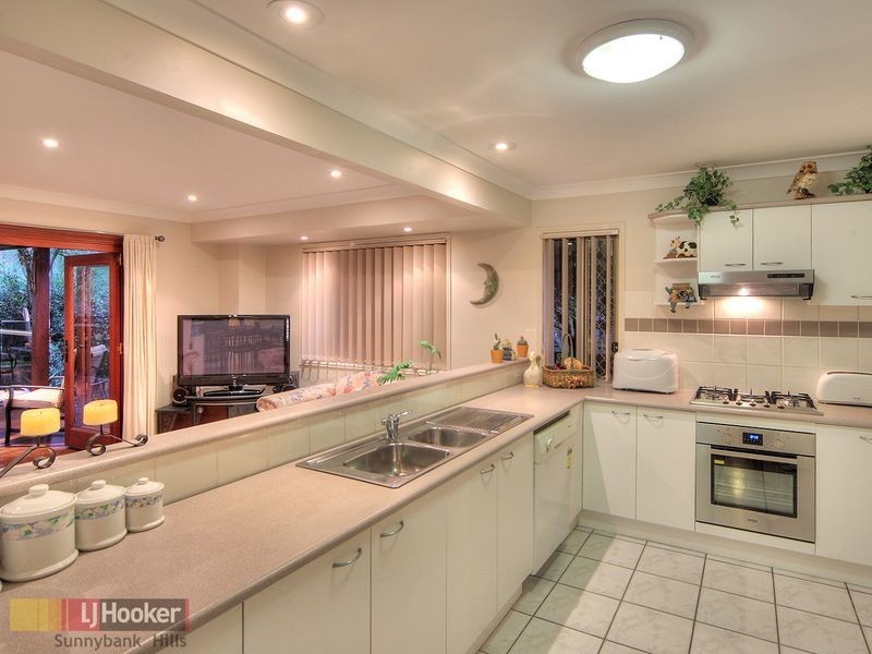 27 Cottonwood Crescent, Calamvale QLD 4116