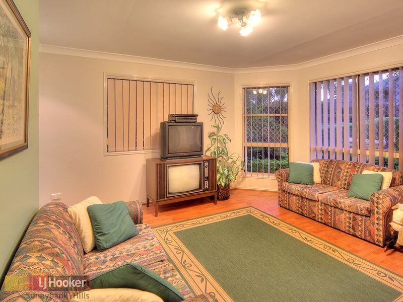 27 Cottonwood Crescent, Calamvale QLD 4116