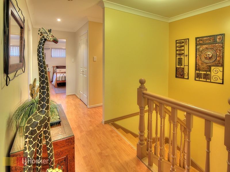 27 Cottonwood Crescent, Calamvale QLD 4116