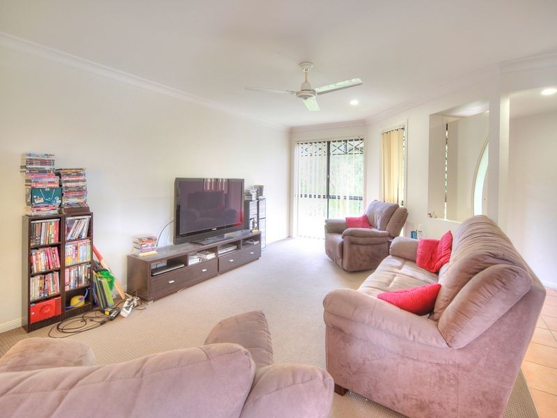 16 Tuckeroo Place, Sunnybank Hills QLD 4109