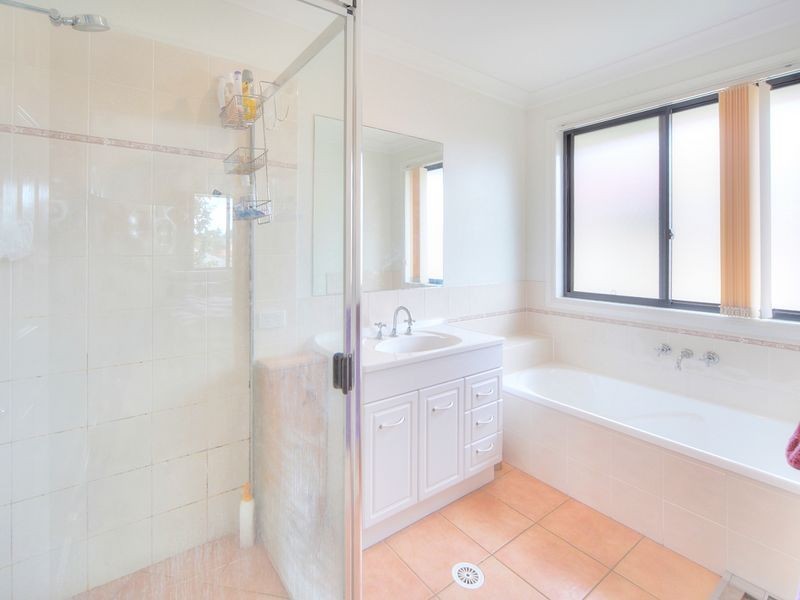 16 Tuckeroo Place, Sunnybank Hills QLD 4109