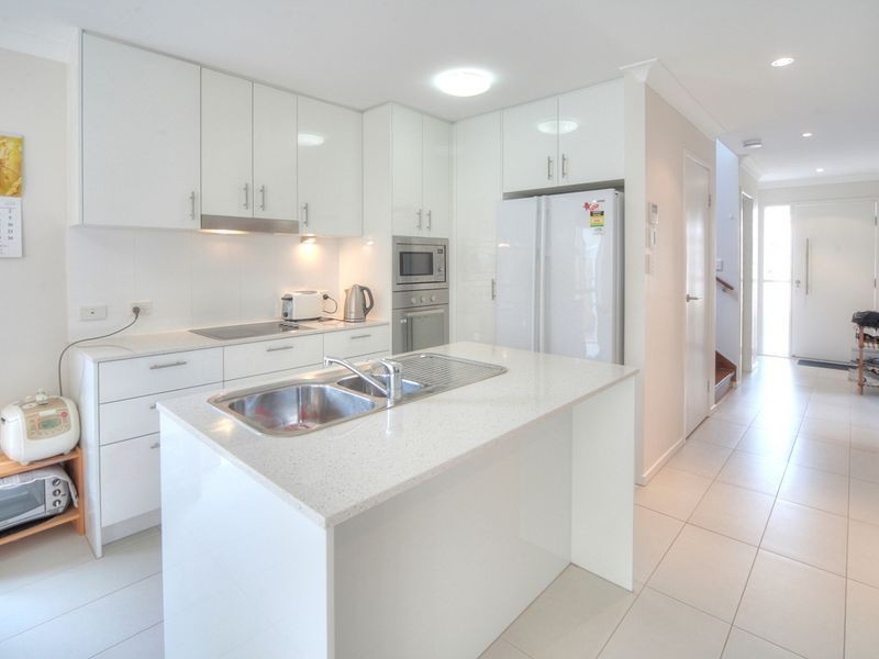 15/37 Slobodian Avenue, Eight Mile Plains QLD 4113