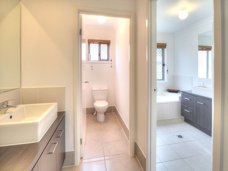 52 Kakadu Street, Parkinson QLD 4115