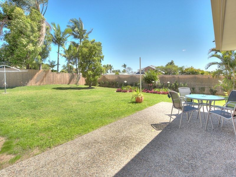 1 Bannockburn Crescent, Parkinson QLD 4115