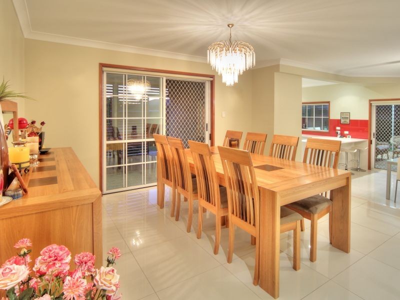 37 Lexton Street, Stretton QLD 4116