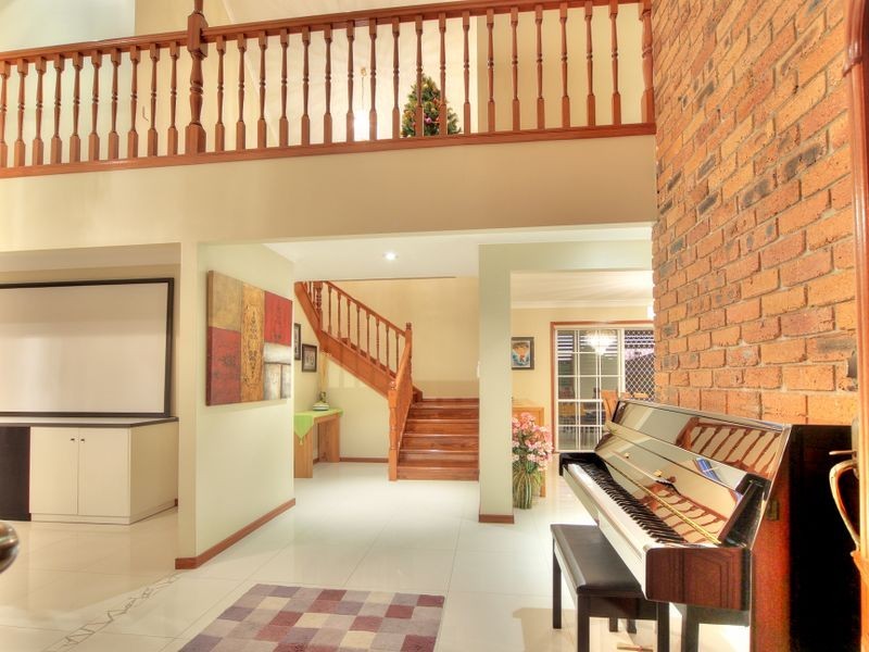 37 Lexton Street, Stretton QLD 4116