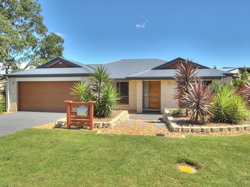 30 Samuel Street, Calamvale QLD 4116