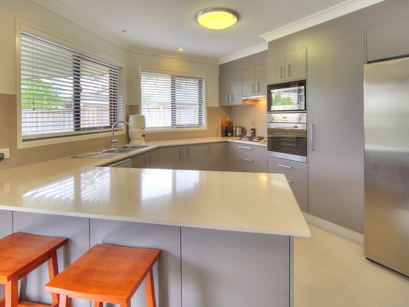 30 Samuel Street, Calamvale QLD 4116