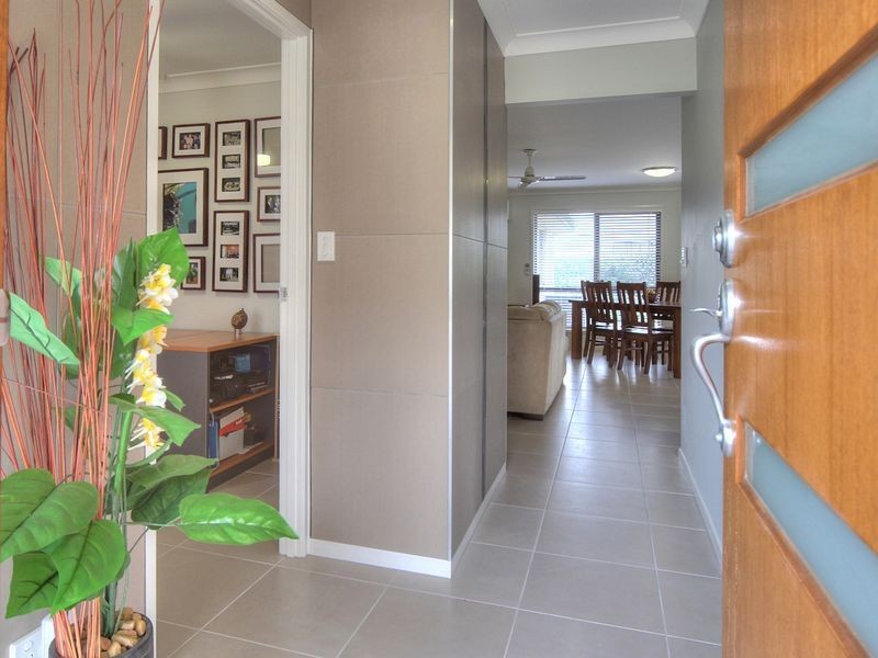 30 Samuel Street, Calamvale QLD 4116