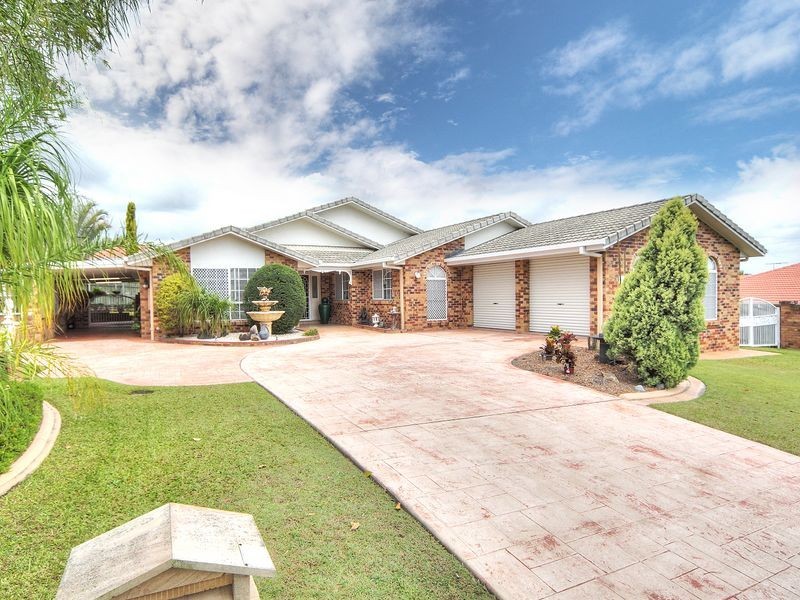 11 Somerset Place, Parkinson QLD 4115