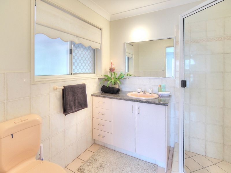 11 Somerset Place, Parkinson QLD 4115