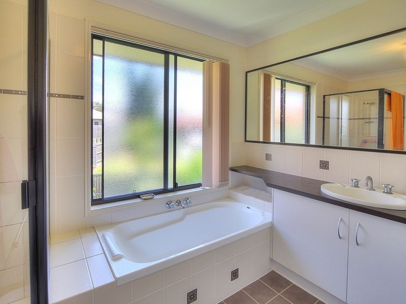 20 Sungold Place, Eight Mile Plains QLD 4113