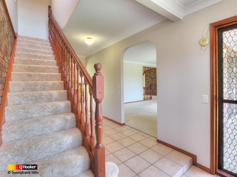 7 Hoover Court, Stretton QLD 4116