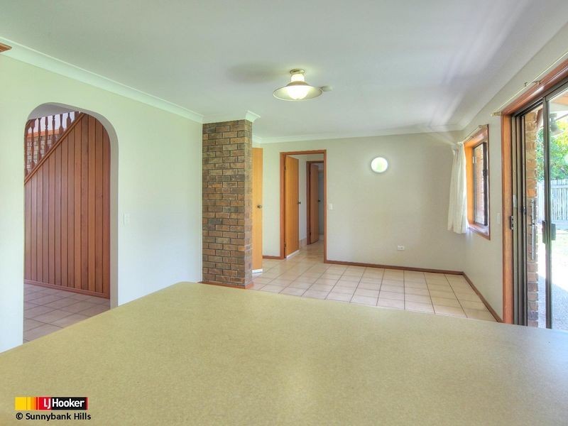 7 Hoover Court, Stretton QLD 4116