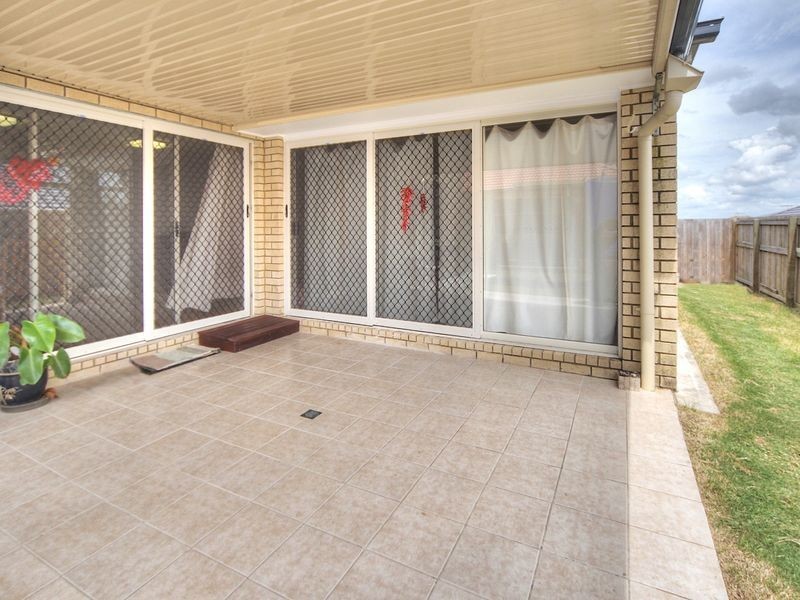 12 Lenton Place, Calamvale QLD 4116