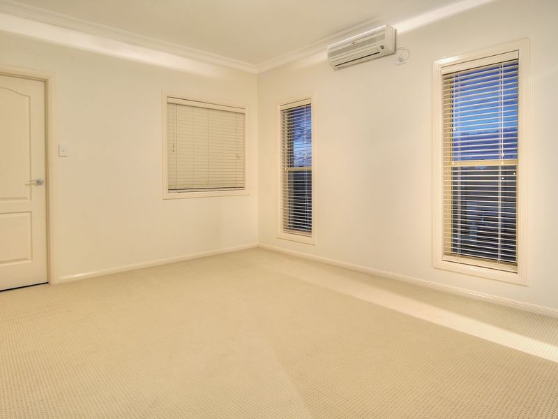 69 The Parkway, Stretton QLD 4116