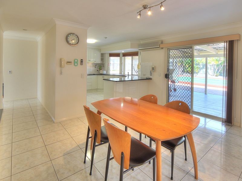 70 Golden Rain Place, Stretton QLD 4116