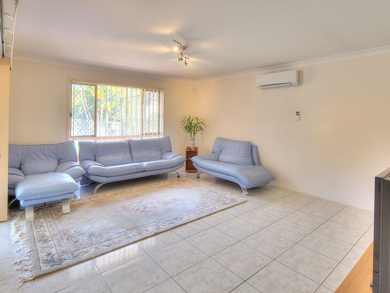 70 Golden Rain Place, Stretton QLD 4116