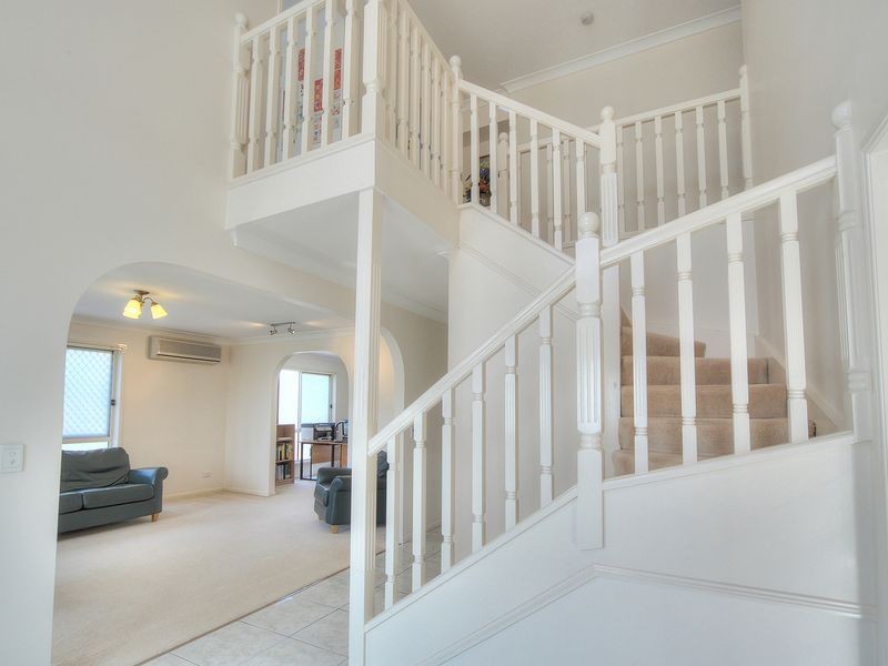 70 Golden Rain Place, Stretton QLD 4116