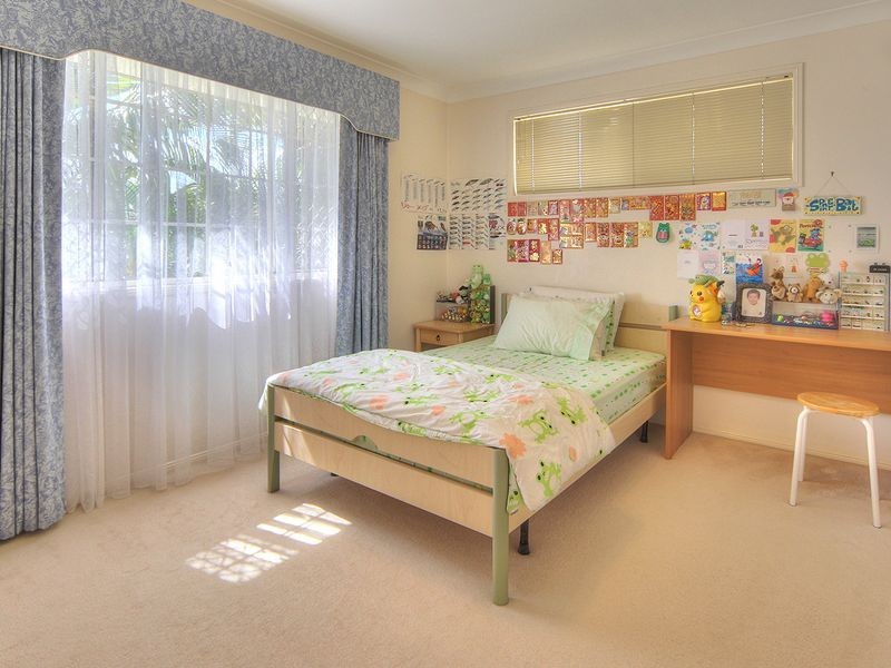 70 Golden Rain Place, Stretton QLD 4116