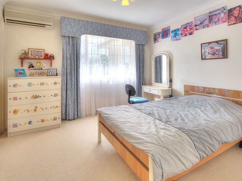 70 Golden Rain Place, Stretton QLD 4116