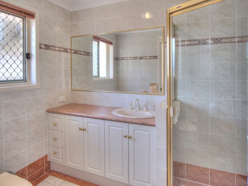 70 Golden Rain Place, Stretton QLD 4116