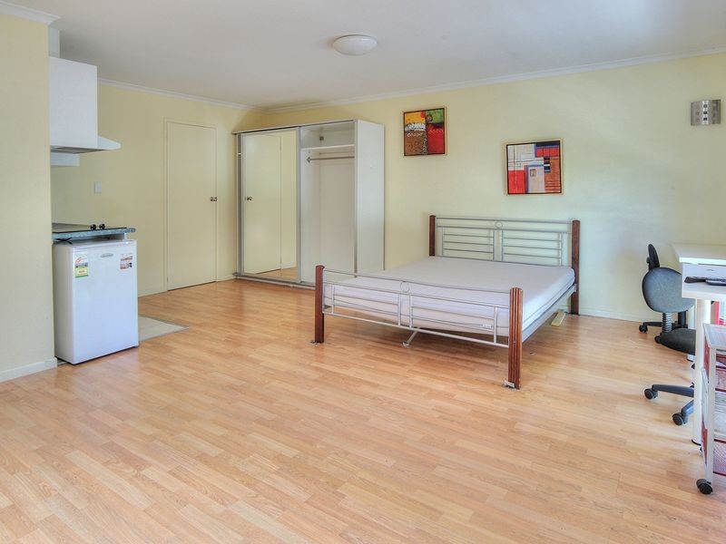 409 McCullough Street, Sunnybank QLD 4109