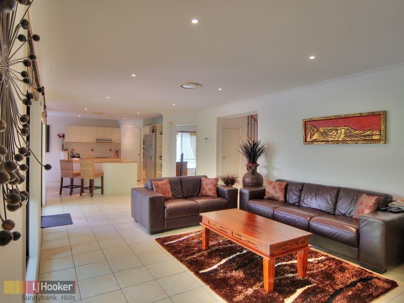 18 Juniper Circuit, Stretton QLD 4116