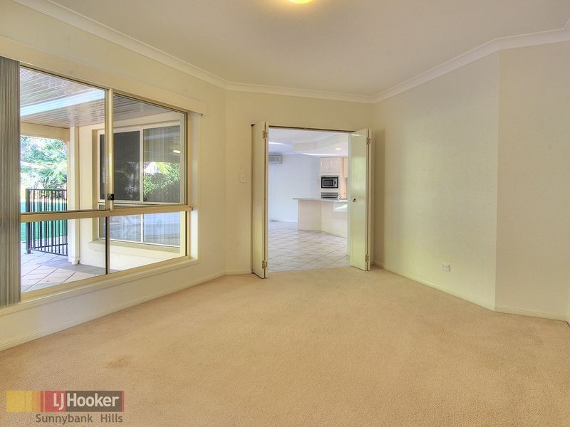 32 Poinciana Crescent, Stretton QLD 4116