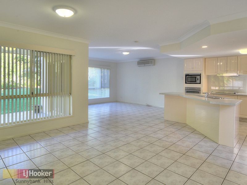 32 Poinciana Crescent, Stretton QLD 4116