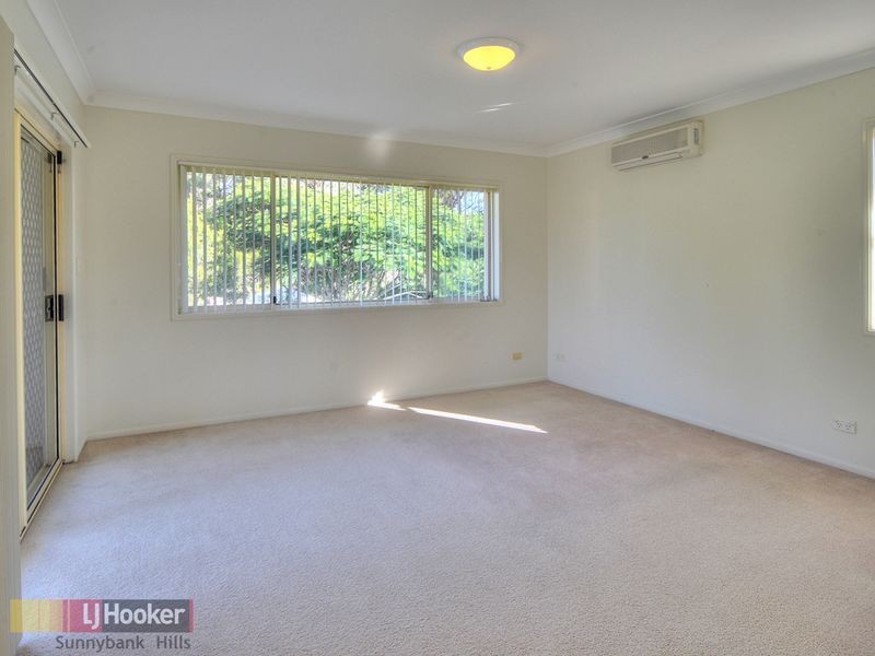 32 Poinciana Crescent, Stretton QLD 4116