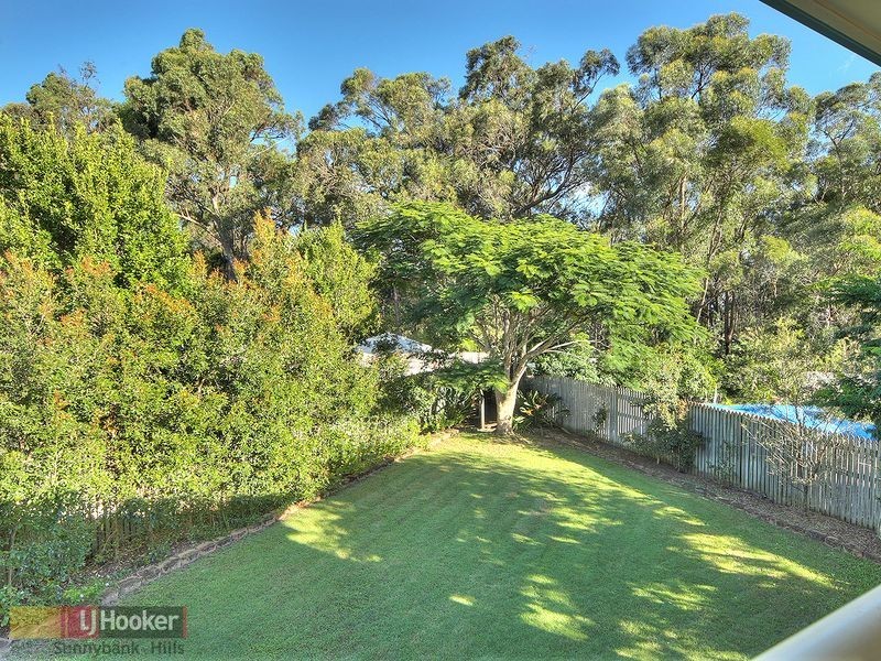 32 Poinciana Crescent, Stretton QLD 4116