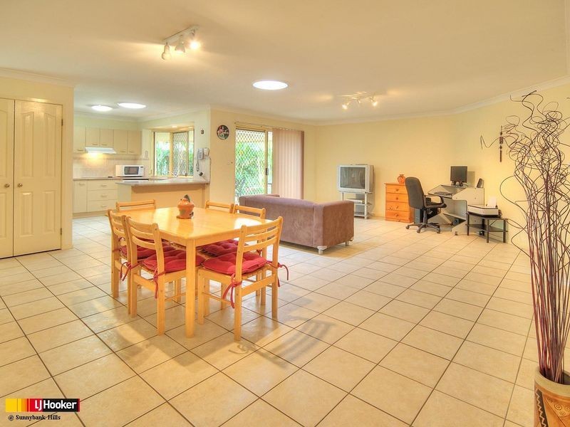 32 Woorabinda Street, Runcorn QLD 4113