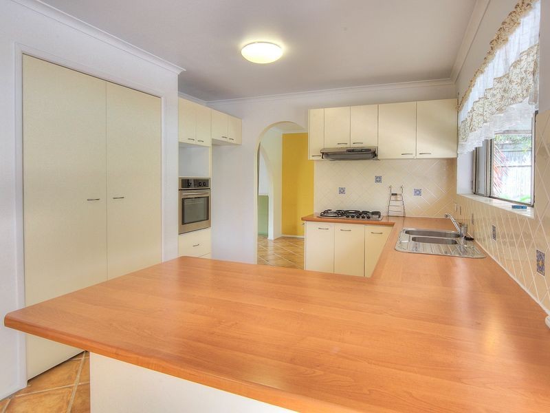 10 Greenleaf Street, Sunnybank Hills QLD 4109