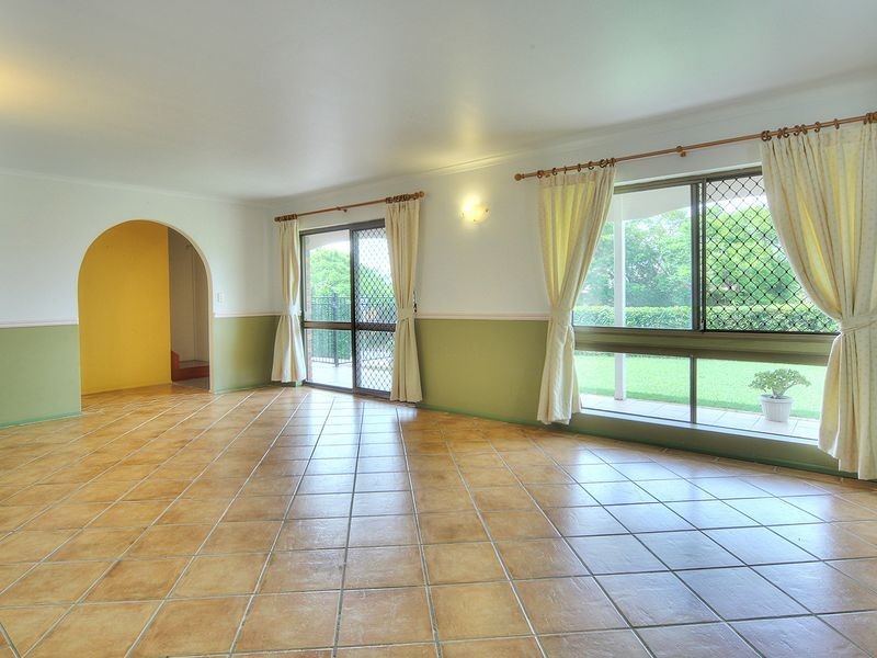 10 Greenleaf Street, Sunnybank Hills QLD 4109