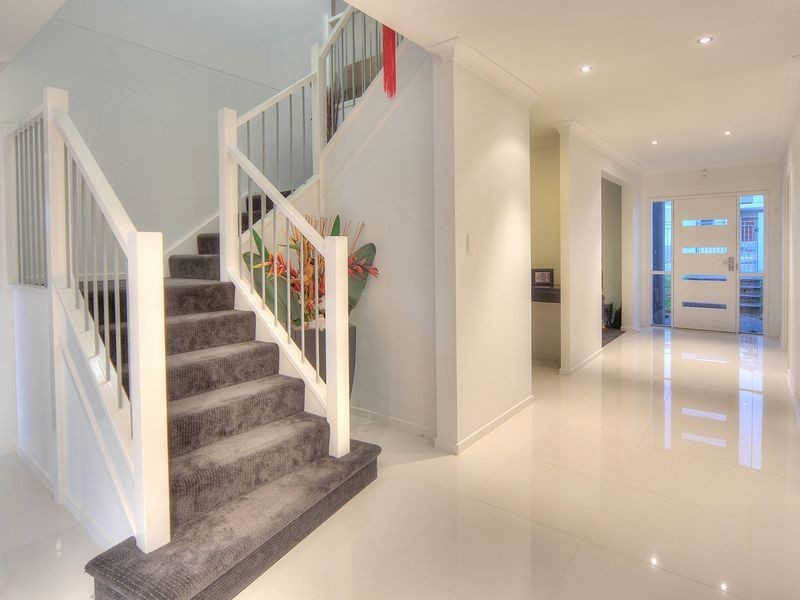 9 Golden Place, Robertson QLD 4109
