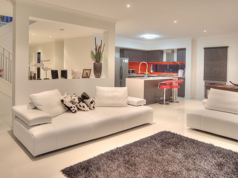 9 Golden Place, Robertson QLD 4109