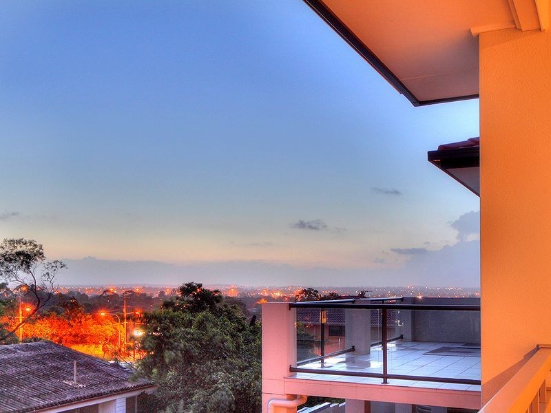 9 Golden Place, Robertson QLD 4109