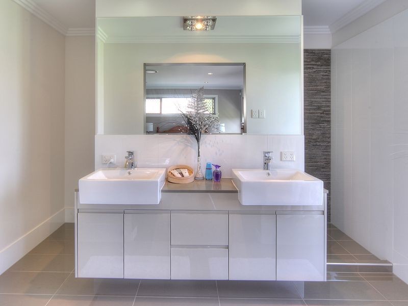 11 Henderson St, Eight Mile Plains QLD 4113