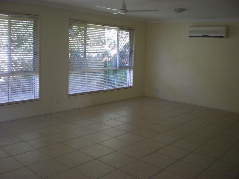 19 Nolan Place, Calamvale QLD 4116