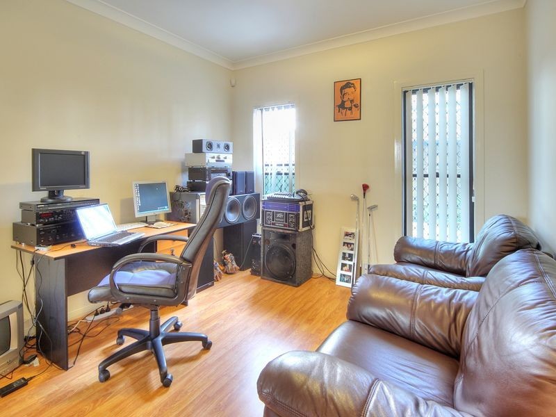 220 Benhiam Street, Calamvale QLD 4116