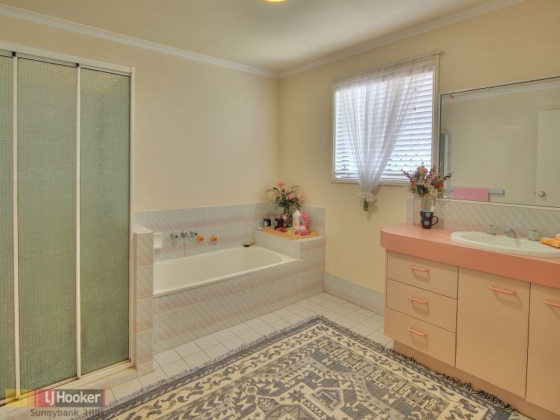 44 Chateau Street, Calamvale QLD 4116