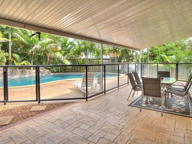 11 Yewleaf Place, Calamvale QLD 4116