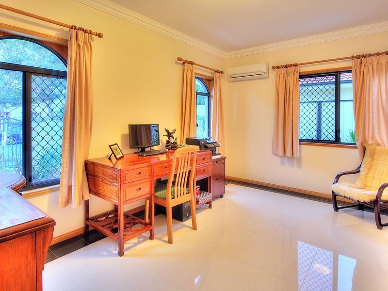 50 Dandelion Street, Eight Mile Plains QLD 4113