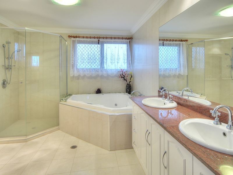 50 Dandelion Street, Eight Mile Plains QLD 4113