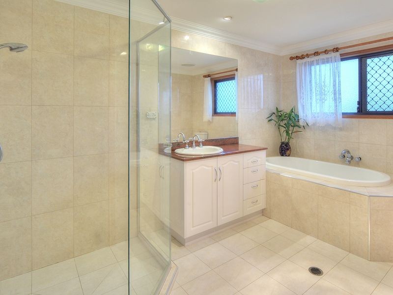 50 Dandelion Street, Eight Mile Plains QLD 4113