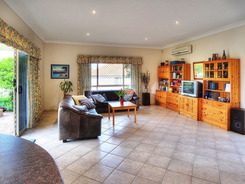 3 Boronia Close, Calamvale QLD 4116